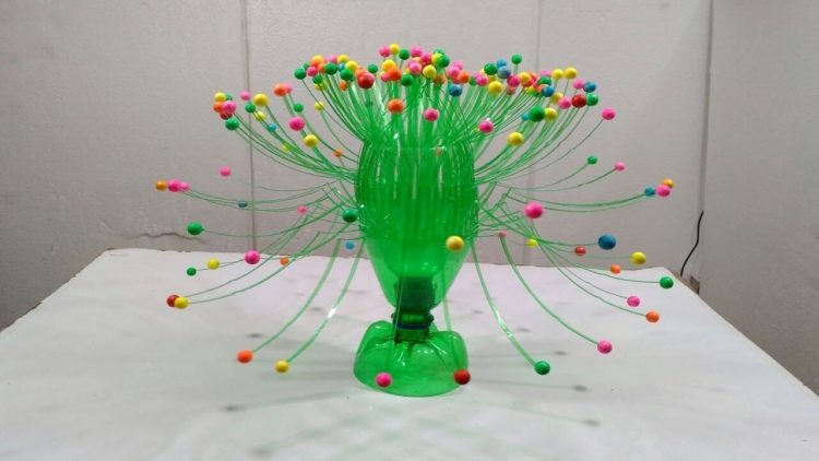 Kerajinan dari Botol Bekas