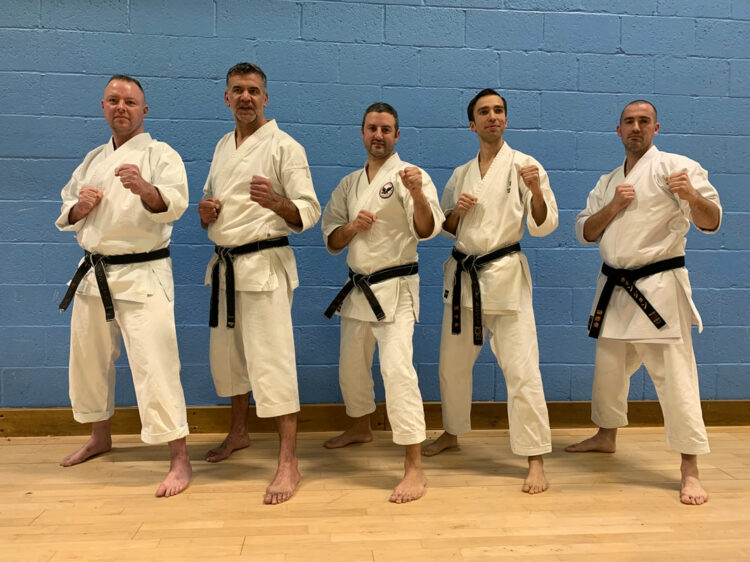 teknik dasar dalam karate